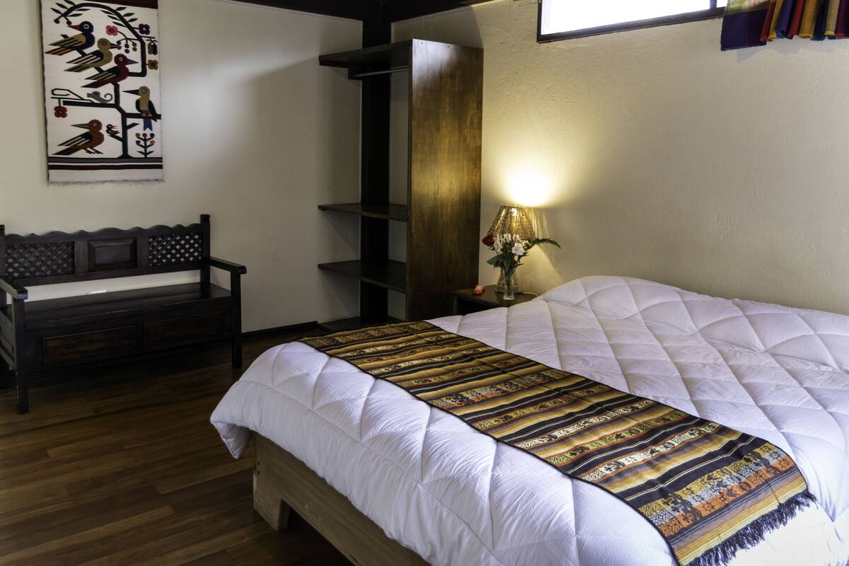 In-room safe, desk, soundproofing, free WiFi