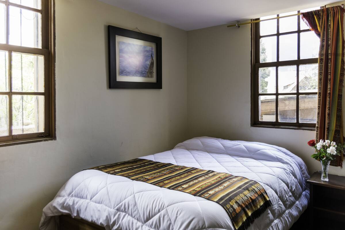 In-room safe, desk, soundproofing, free WiFi
