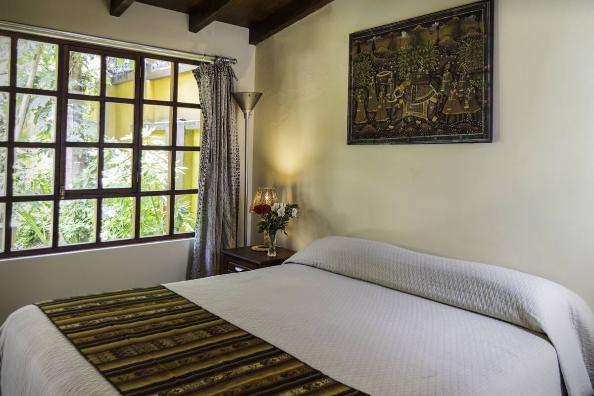 In-room safe, desk, soundproofing, free WiFi