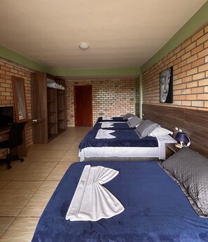 Superior-Suite | 1 Schlafzimmer, Schreibtisch, kostenloses WLAN, Bettwäsche