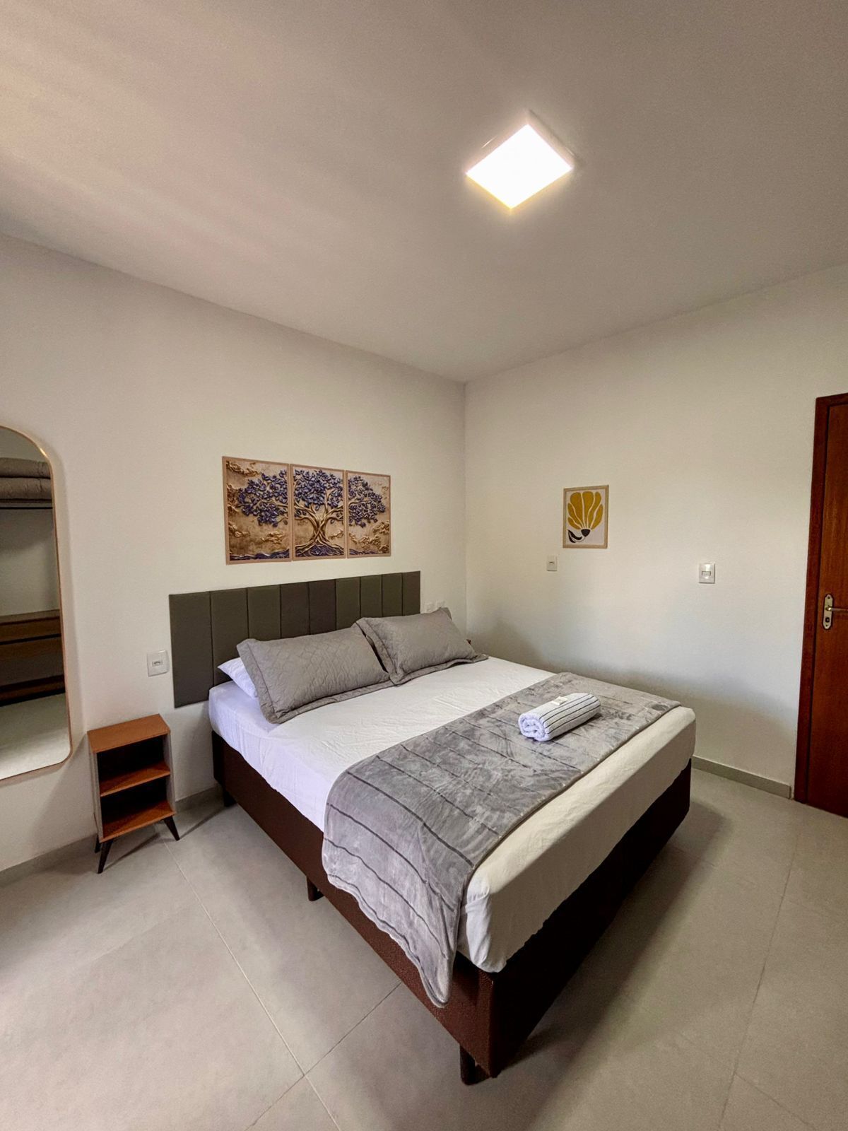 Phòng Superior | Bàn, khu vực làm việc phù hợp cho laptop 