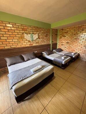 Superior Suite | Desk, laptop workspace, free WiFi, bed sheets - Eco-Residencial Dona Francisca (Florianópolis)