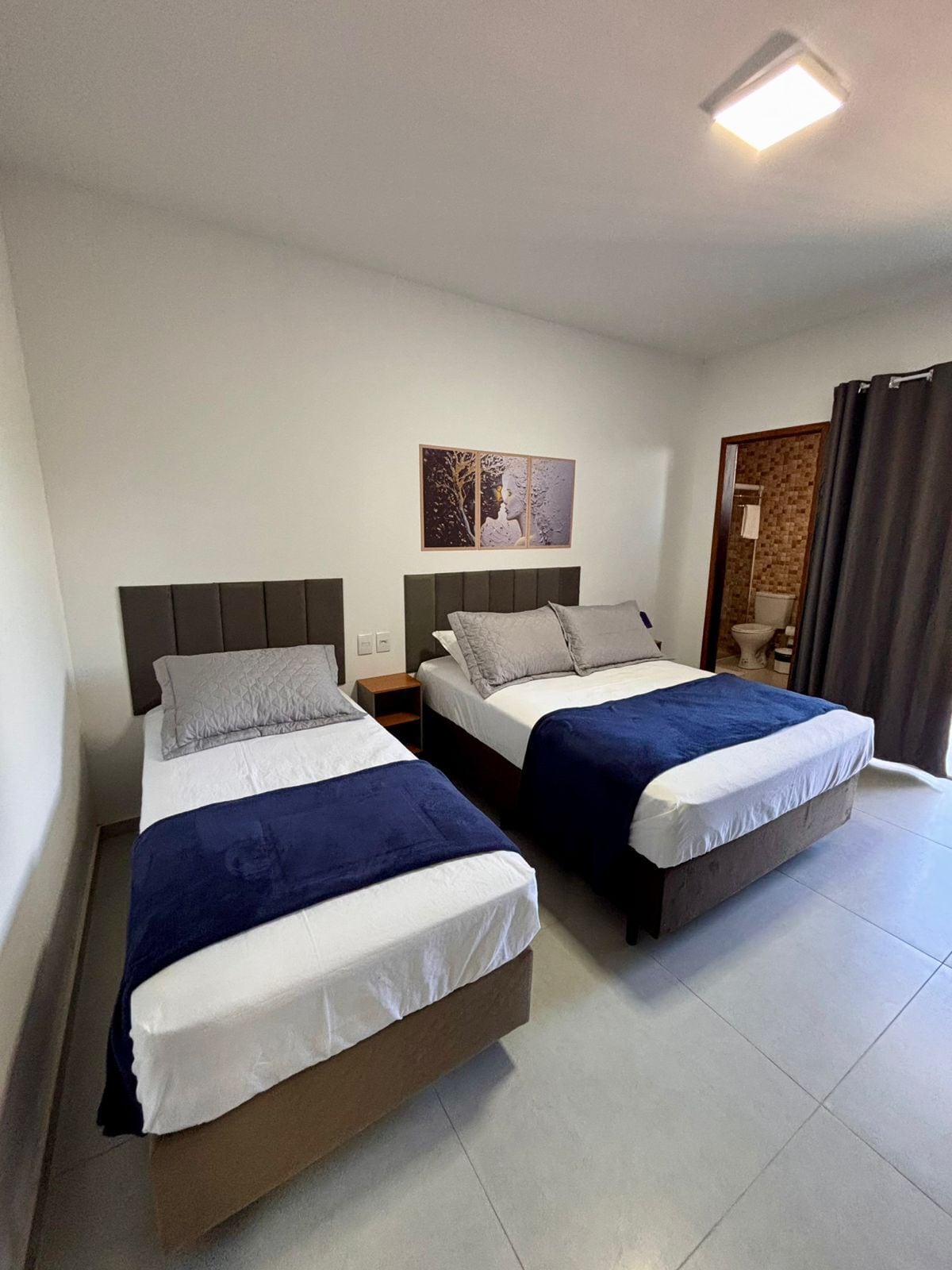 Bàn, khu vực làm việc phù hợp cho laptop 