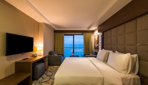 Premium bedding, minibar, in-room safe, desk
