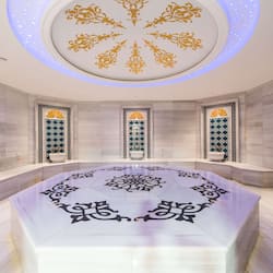 Espace de soins pour les couples, sauna, bain à remous, hammam, hammam