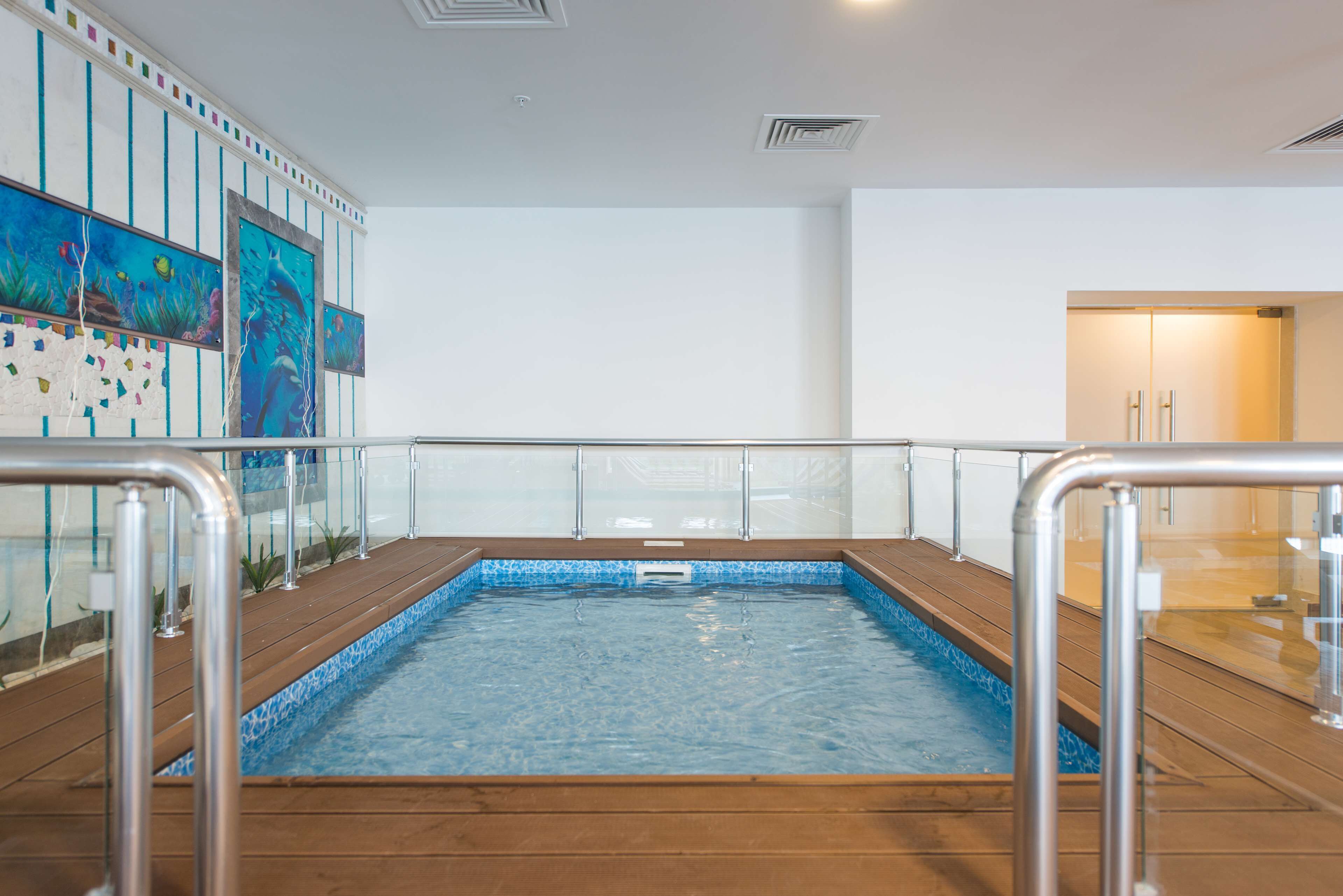 indoor pool, pool loungers