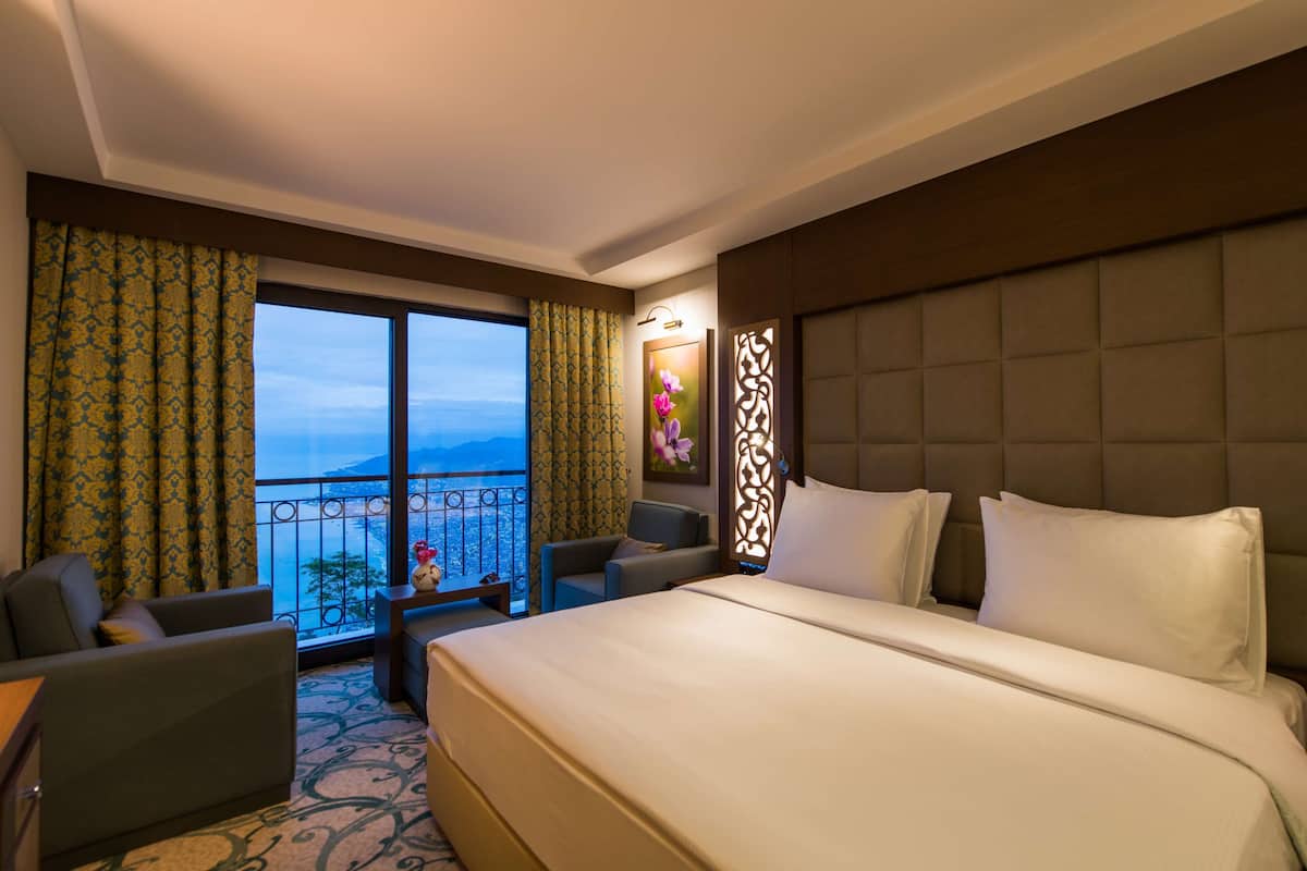 1 quarto, roupas de cama premium, frigobar, cofres nos quartos