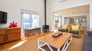 Standard House, 2 Bedrooms | 2 bedrooms, hypo-allergenic bedding, in-room safe, iron/ironing board