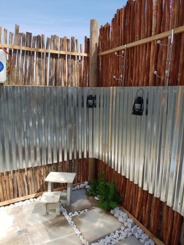 Oasis Shanti Backpackers