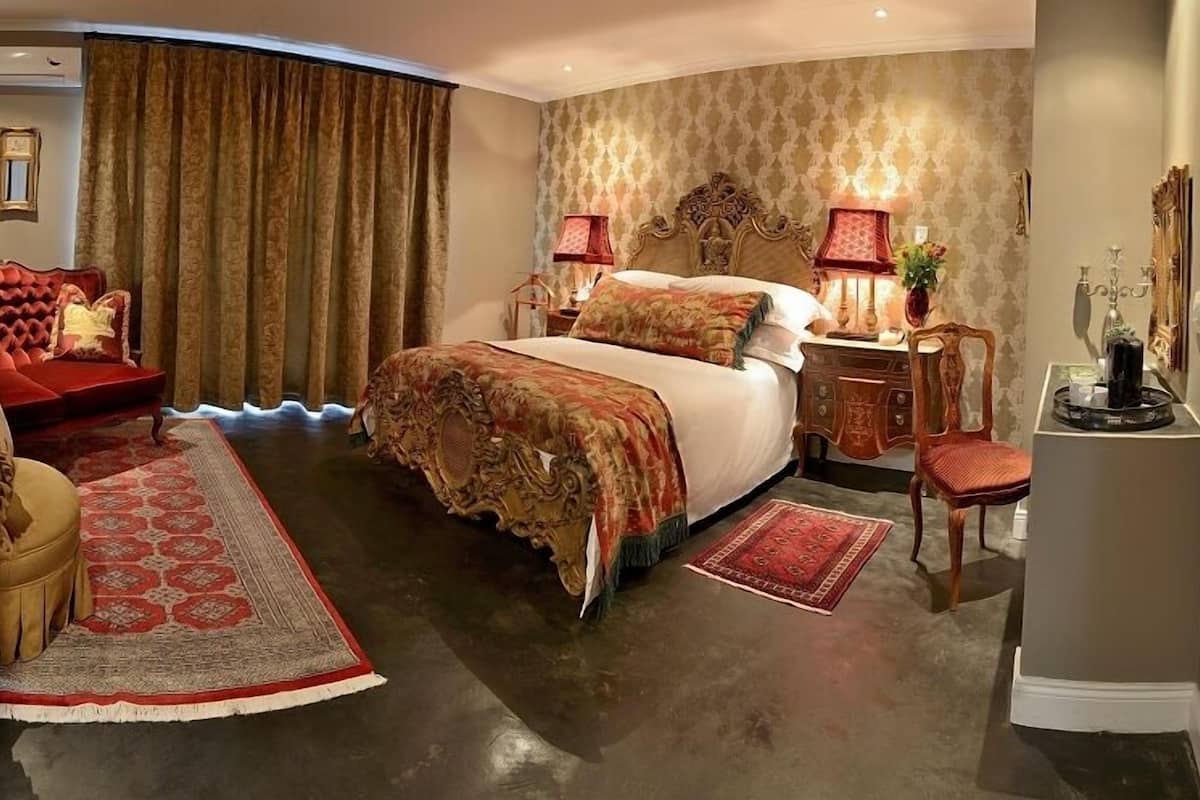 Minibar, individually furnished, desk, free WiFi