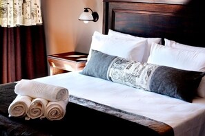 Flying Circus | Desk, blackout drapes, iron/ironing board, free WiFi - Barnstormers Rest (Nkomazi)