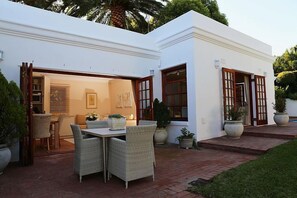 Terrace/patio - Constantia Garden Suites (Cape Town)
