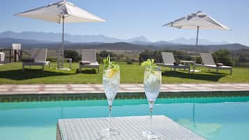 2 piscinas al aire libre