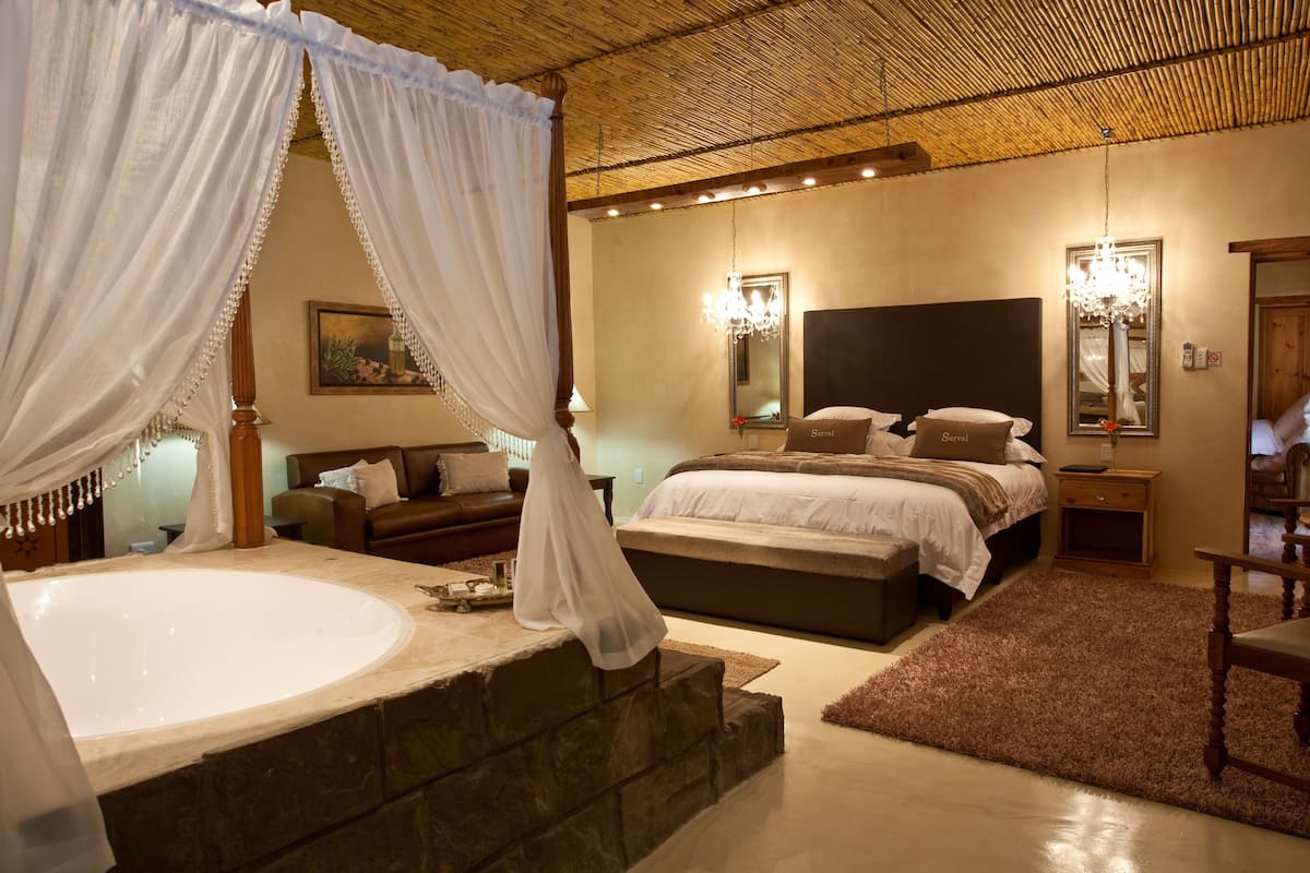 Honeymoon Suite, 1 Bedroom | Minibar, in-room safe, free WiFi, wheelchair access