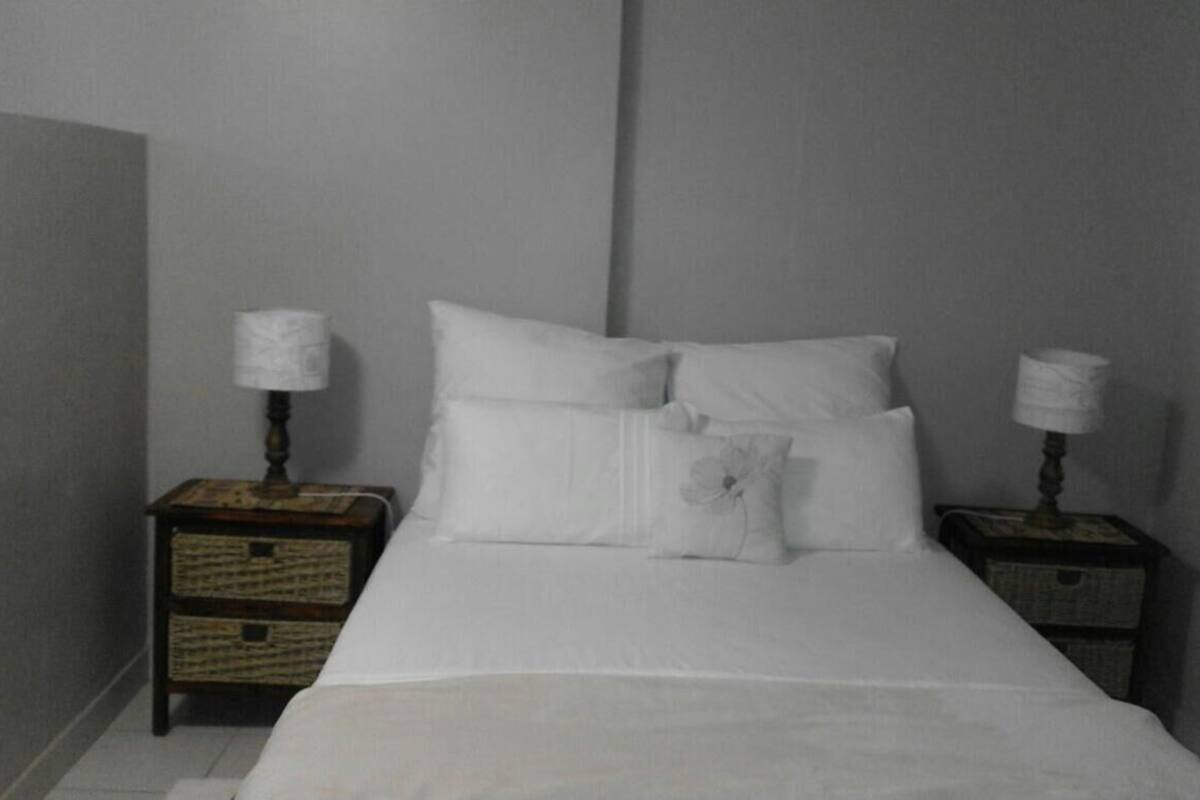 1 bedroom, in-room safe, iron/ironing board, WiFi (free)