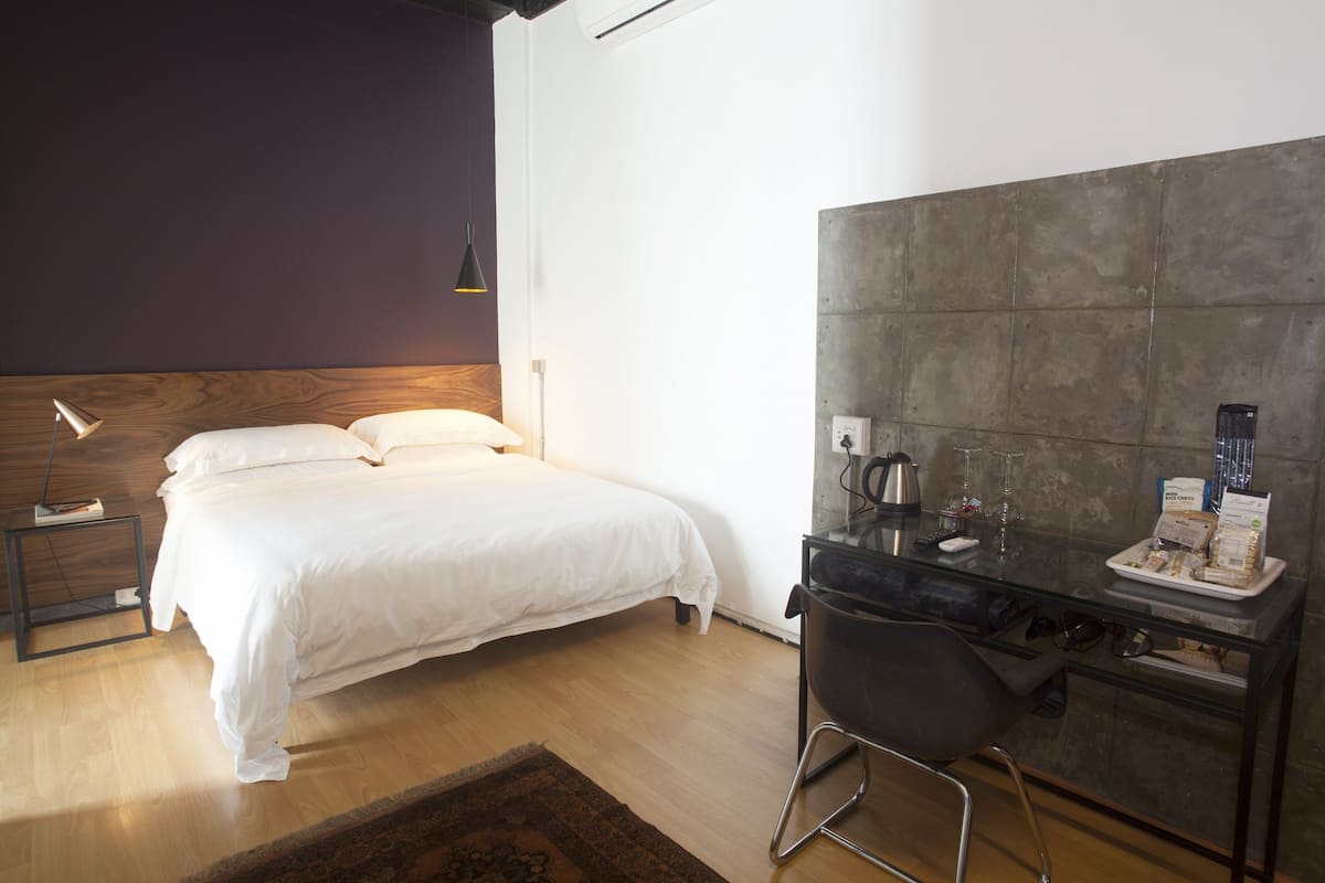Deluxe Room, 1 Bedroom (The Studio) | Cadar kapas Mesir, peralatan tempat tidur premium, gebar bulu kapas 
