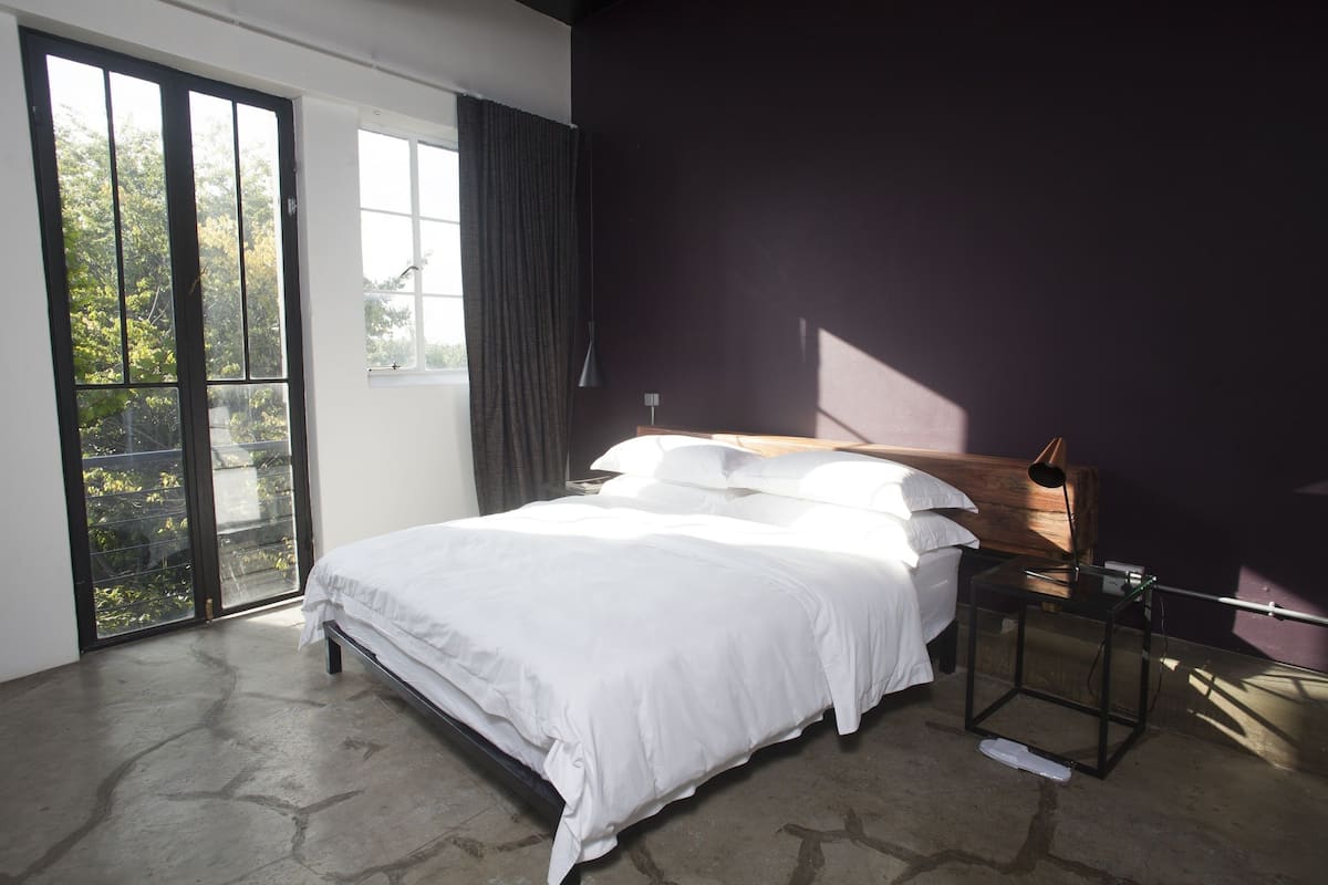Deluxe Room, 1 Bedroom (Room Juliet) | Cadar kapas Mesir, peralatan tempat tidur premium, gebar bulu kapas 