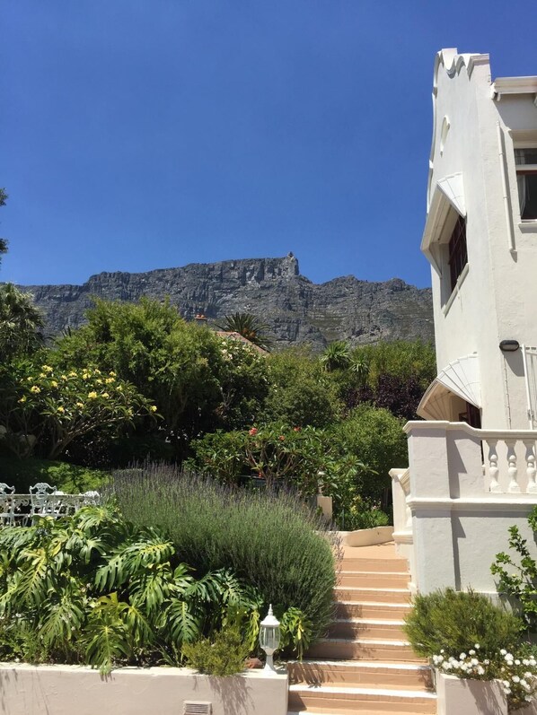 Property grounds - Villa Zeezicht (Cape Town)