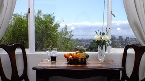 Unclassified image, 4 of 48, button - Villa Zeezicht (Cape Town)