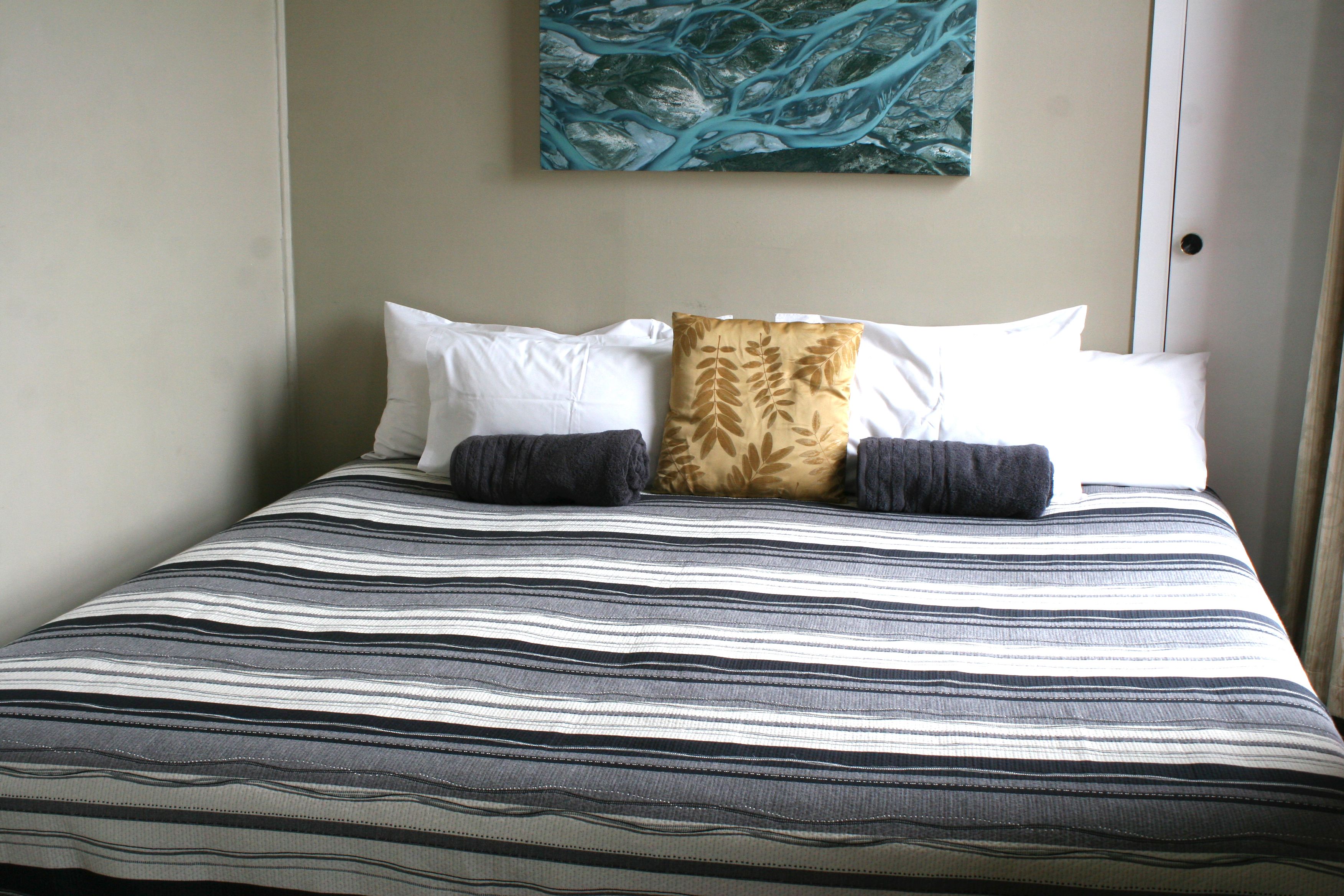 مكواة/لوح كي وأسرّة أطفال/رضّع وأسرّة قابلة للطي وواي فاي مجانًا