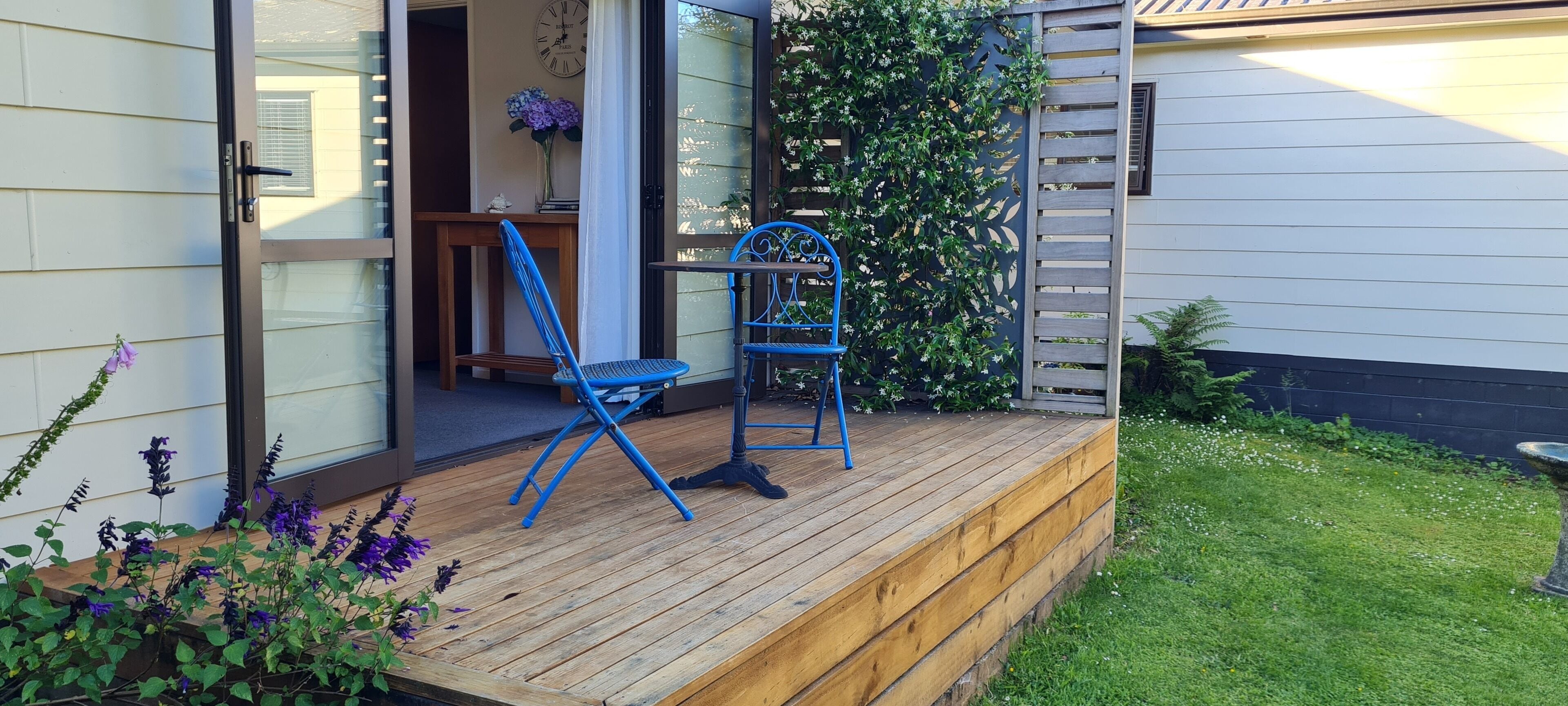 Studio Apartment | Terrace/patio