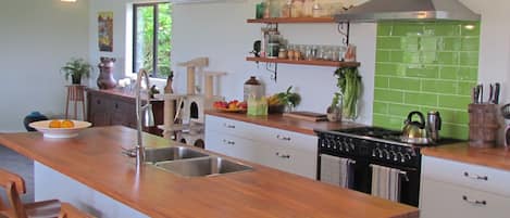 Free daily cooked-to-order breakfast