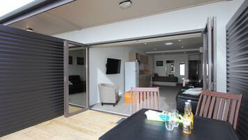 2 - Supreme Beachfront Studio Apartment | Terrace/patio