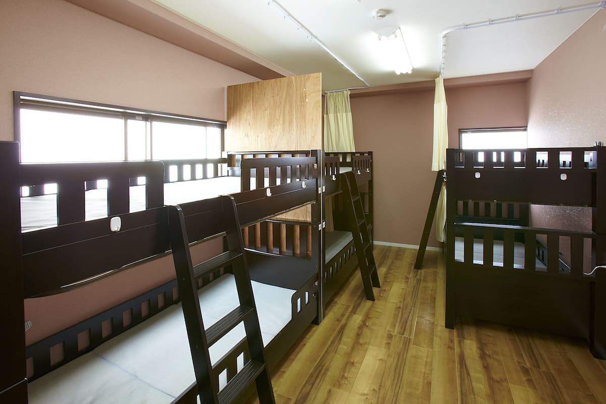 Dortoir Partagé, femmes uniquement, salle de bains commune (Bunk Bed)