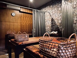 Thai massages, sports massages