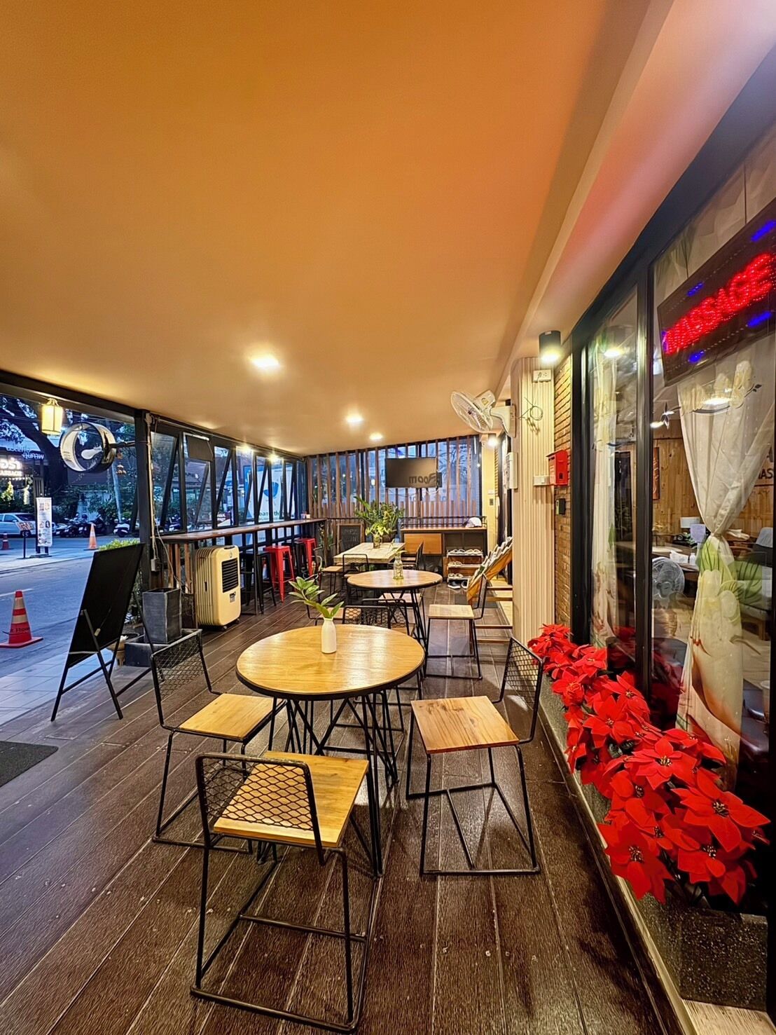 55-inch smart tv with digital channels, tv, netflix