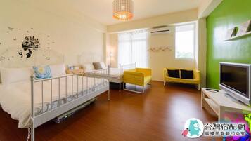 Blackout curtains, rollaway beds, free WiFi