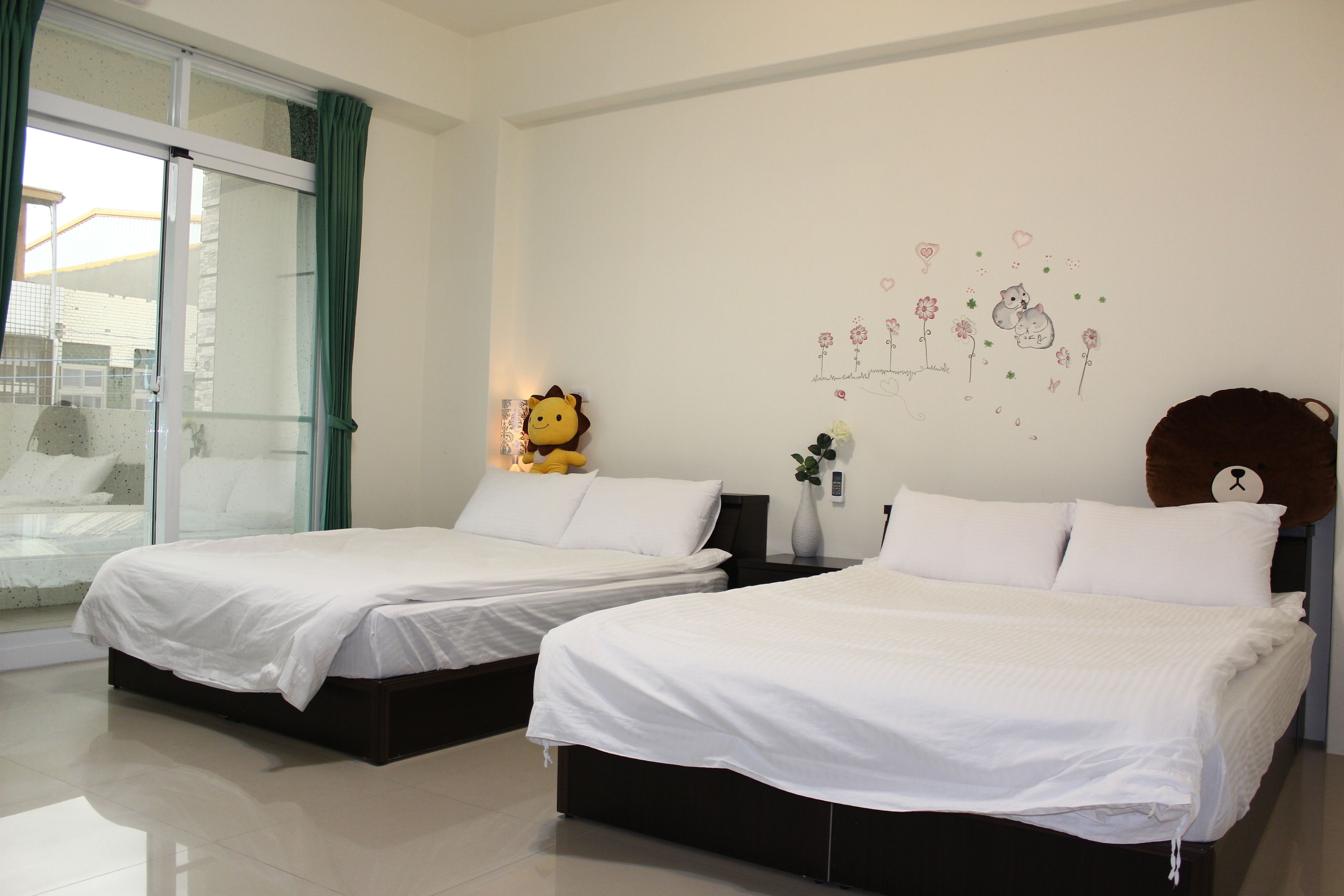 Blackout curtains, rollaway beds, free WiFi