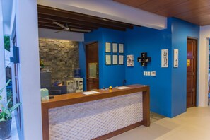 Interior entrance - Karancho Beach House (Lapu-Lapu)