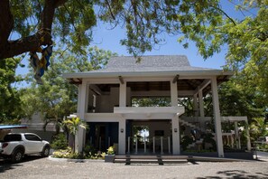 Front of property - Karancho Beach House (Lapu-Lapu)