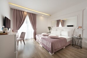 Habitación estándar | Ropa de cama de alta calidad, edredón y minibar 