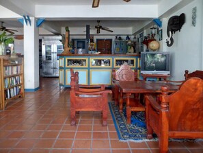 ฝ่ายต้อนรับ