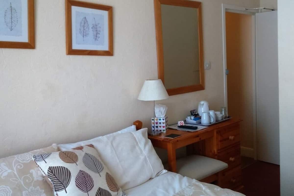 Doppelzimmer, mit Bad (Small Double)