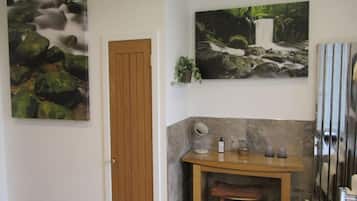 Desk, free WiFi, bed sheets