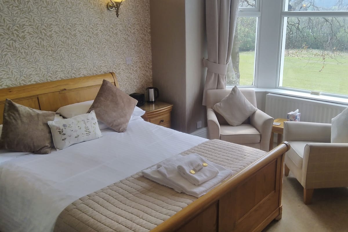 Superior-Doppelzimmer, 1 King-Bett | Bügeleisen/Bügelbrett