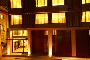 Front of property – evening/night - The Bangkok Major Suite (Bangkok)