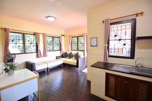 Family Cottage | 摺床/加床 (收費)