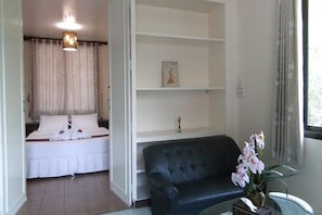 Superior Triple Suite | โต๊ะทำงาน, ผ้าม่านกันแสง, เตียงเสริม/เปล, Wi-Fi ฟรี