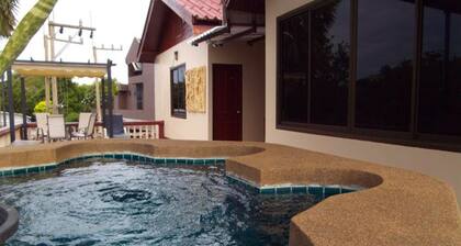 A & M Villa Pattaya