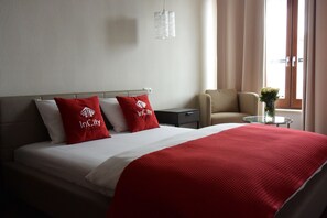 Superior Apartment | 1 bedroom, premium bedding, iron/ironing board, free WiFi - InCity Residence (Warsaw)