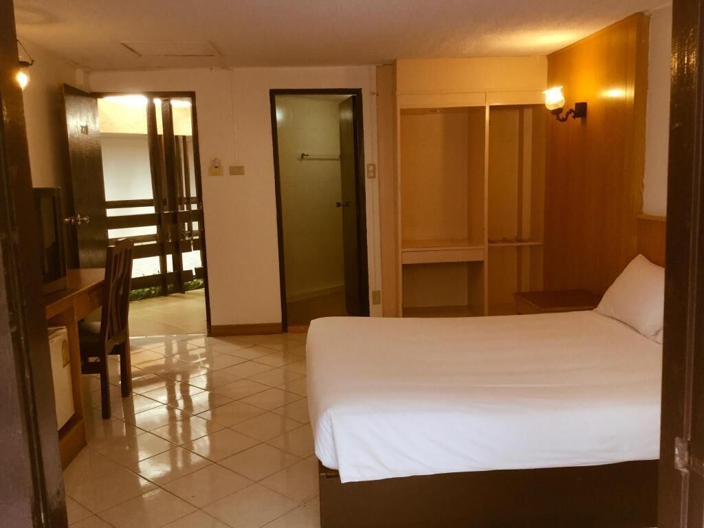 In-room safe, desk, free WiFi, bed sheets