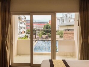 Chambre Double Supérieure, vue ville | Vue de la chambre