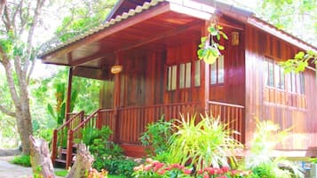 Family House | Rollaway beds, free WiFi