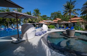 Seaview Villa | Minibar, két bảo mật tại phòng, bàn, giường gấp/giường phụ (phụ phí) 