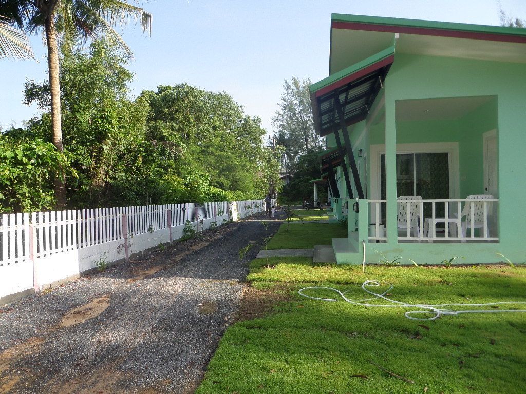 Photo - Lanta Triple Novel