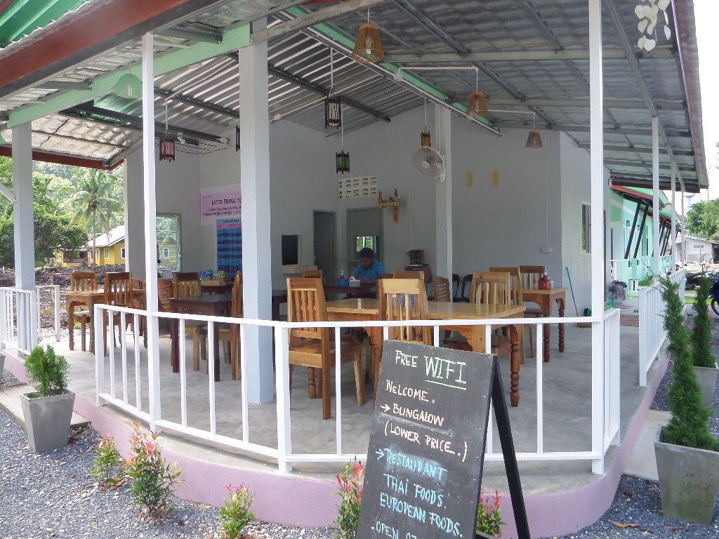 Photo - Lanta Triple Novel